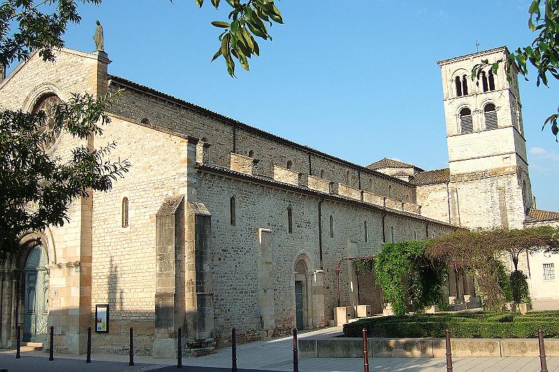 2010-06- (187).JPG - Église Notre-Dame aus dem 12. Jahrhundert